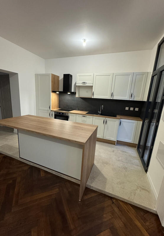 Maison - 185 m² - 6 pièces