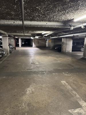 Parking / Garage - 12 m²