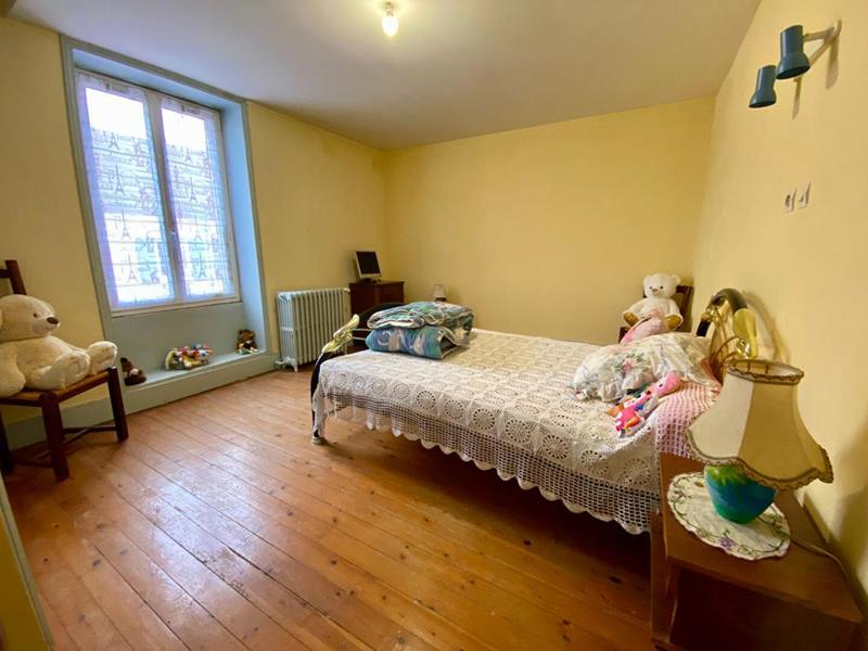 Maison - 210 m² - 9 pièces