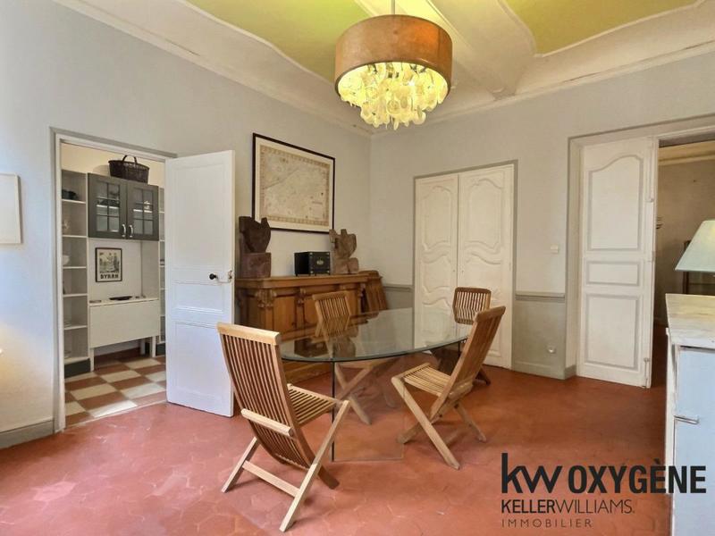 Appartement bourgeois - 126 m² - 5 pièces