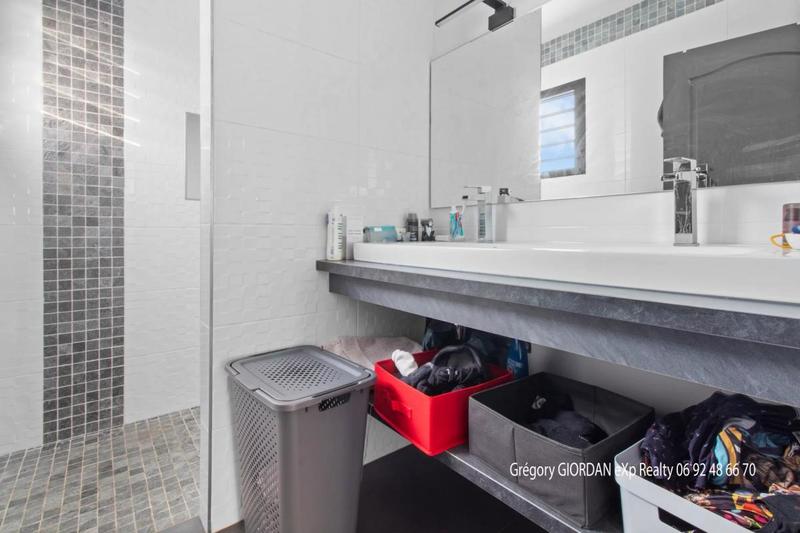 Maison - 130 m² - 4 pièces