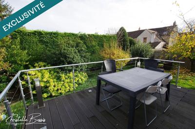 Maison - 104 m² - 4 pièces