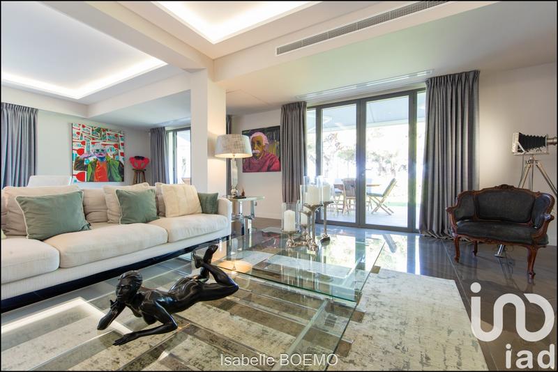 Maison de maîtres - 348 m² - 11 pièces