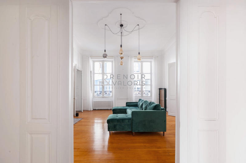 Appartement - 160 m² - 4 pièces