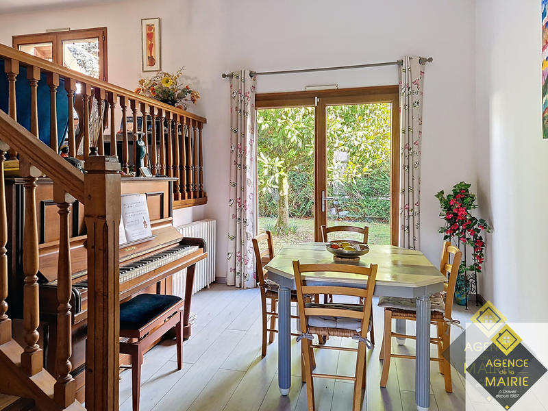 Maison - 136 m² - 6 pièces