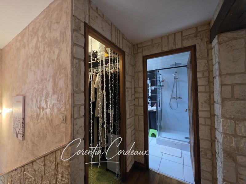 Maison - 96 m² - 6 pièces