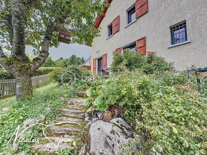 Maison - 144 m² - 7 pièces