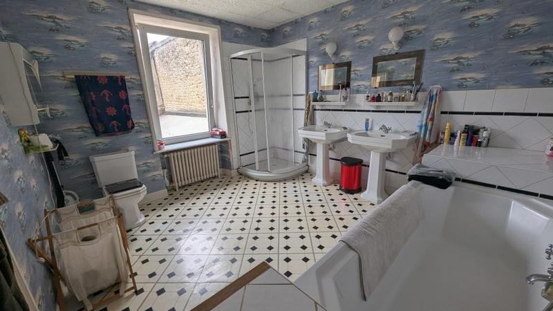 Maison ancienne - 207 m² - 10 pièces