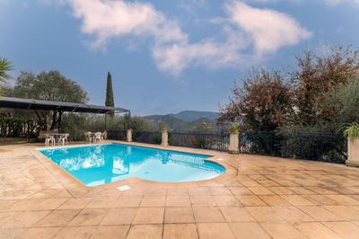 Villa - 310 m² - 8 pièces