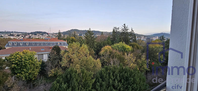 Appartement - 93 m² - 4 pièces