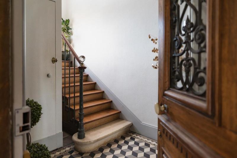 Maison - 290 m² - 12 pièces