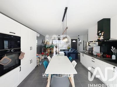 Maison - 84 m² - 4 pièces