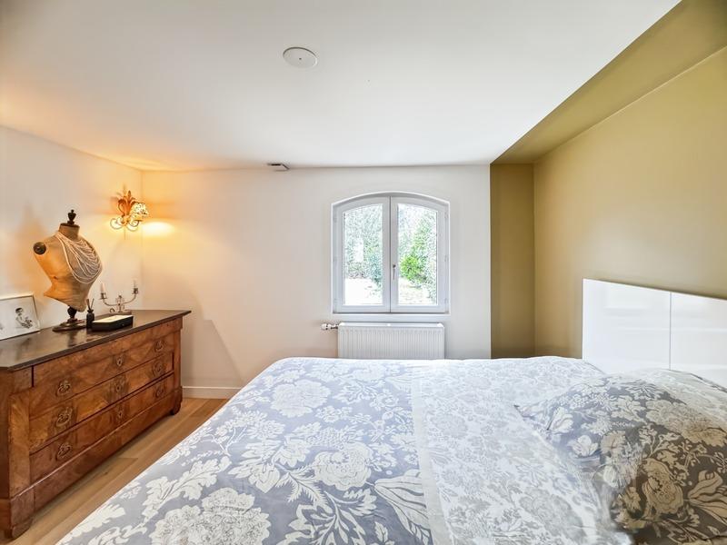 Maison - 250 m² - 7 pièces