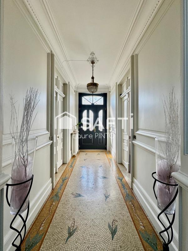 Maison de maîtres - 200 m² - 8 pièces