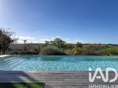 Maison - 185 m² - 7 pièces