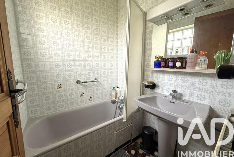 Maison - 208 m² - 10 pièces