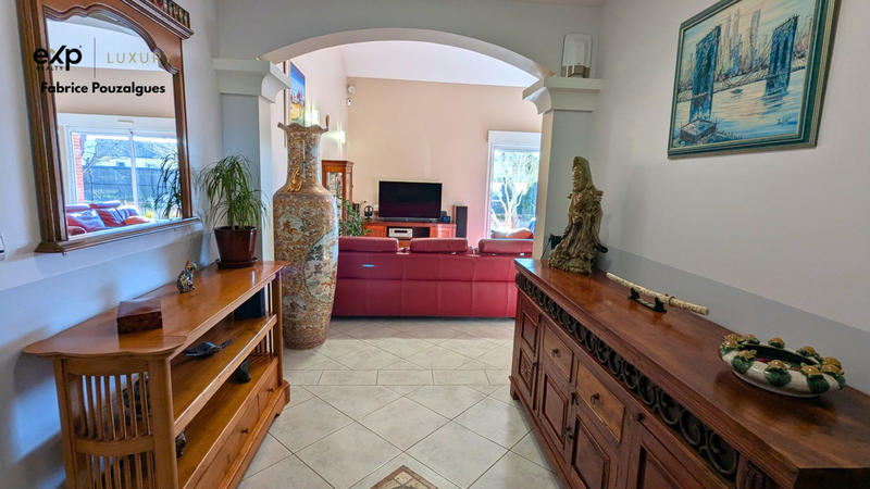 Maison - 225 m² - 7 pièces