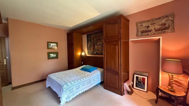 Propriété - 154 m² - 6 pièces