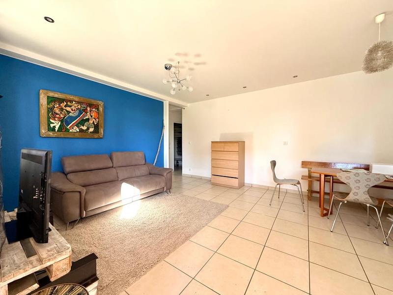 Maison - 214 m² - 12 pièces