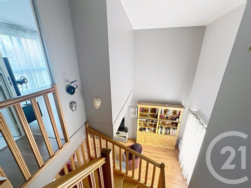 Appartement - 98 m² - 5 pièces