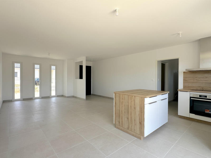 Maison - 95 m² - 4 pièces