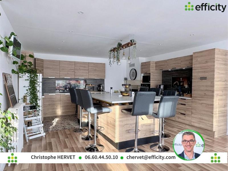 Maison - 272 m² - 7 pièces