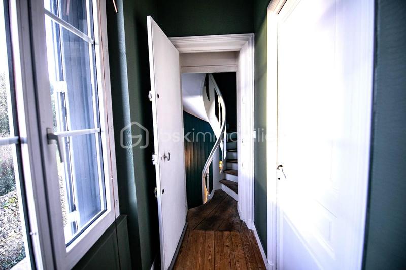 Maison de ville - 185 m² - 9 pièces