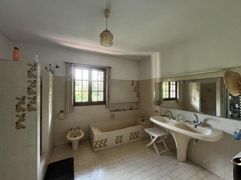 Maison - 142 m² - 5 pièces