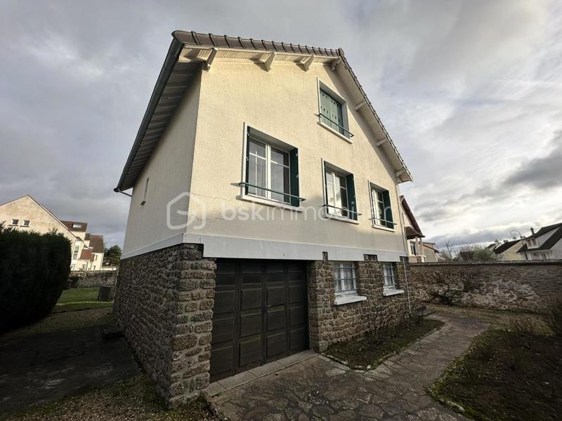 Maison de village - 88 m² - 5 pièces