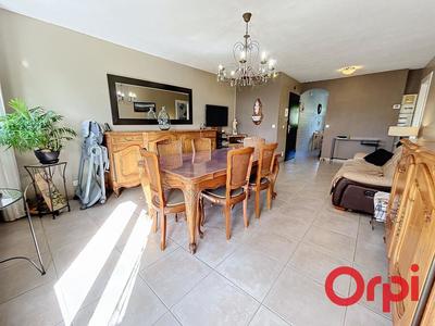 Appartement - 72 m² - 3 pièces