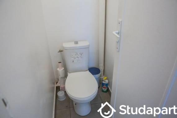 Chambre - 9 m² - 1 pièce