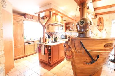 Maison - 251 m² - 6 pièces