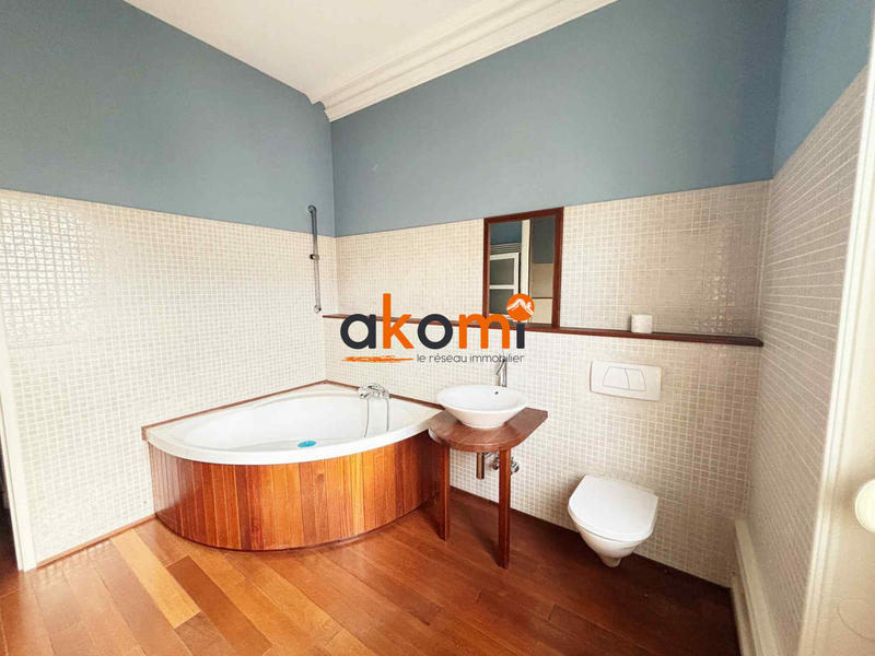 Appartement - 177 m² - 6 pièces