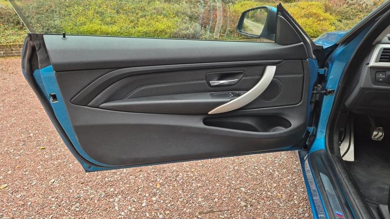 Bmw Serie 4 coupé Lci 440i 326 Lounge - Entretien constructeur