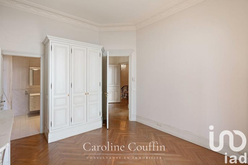 Maison - 500 m² - 15 pièces