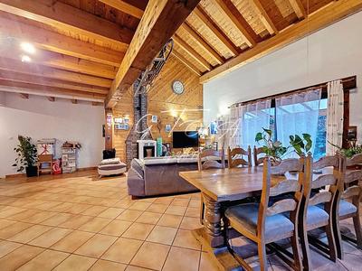 Maison - 186 m² - 6 pièces