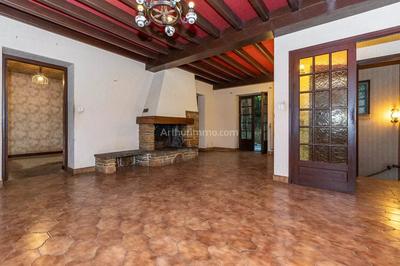 Maison - 238 m² - 10 pièces