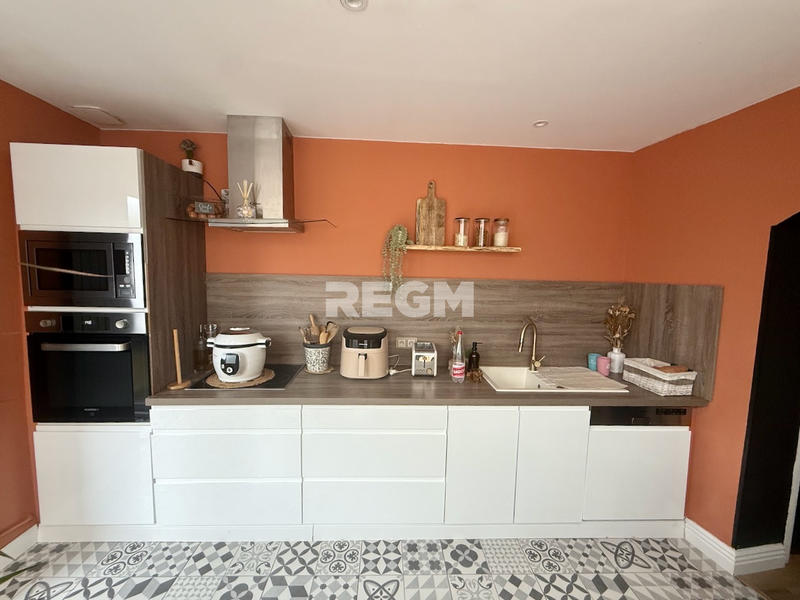 Maison - 96 m² - 3 pièces