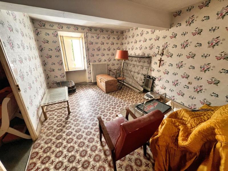 Maison - 220 m² - 7 pièces