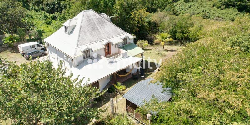 Immeuble - 255 m² - 10 pièces