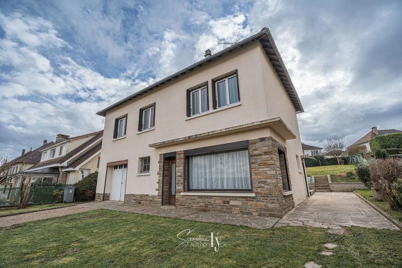 Maison - 104 m² - 5 pièces
