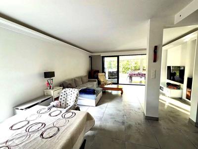 Maison - 209 m² - 8 pièces