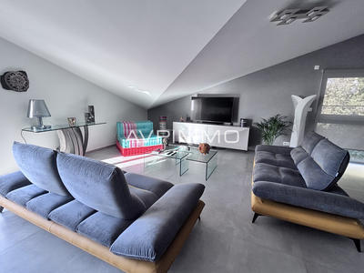 Appartement - 107 m² - 3 pièces