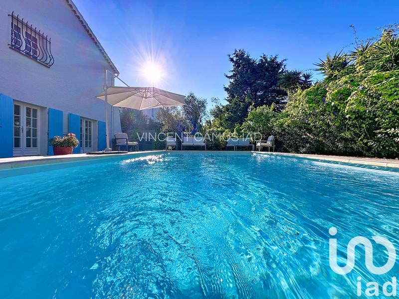 Maison - 259 m² - 8 pièces