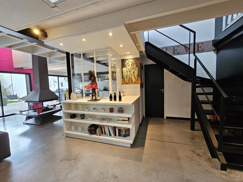 Maison - 204 m² - 6 pièces