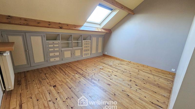 Maison - 162 m² - 8 pièces