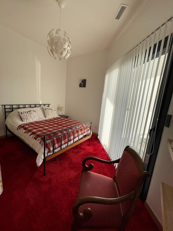 Maison - 250 m² - 6 pièces