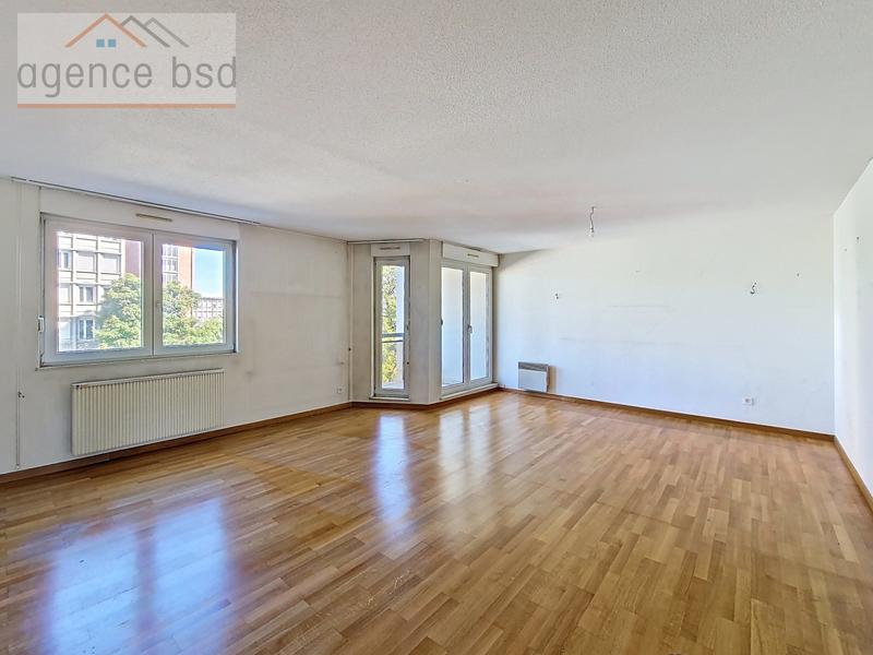 Appartement - 99 m² - 4 pièces