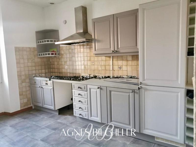 Immeuble - 160 m² - 7 pièces