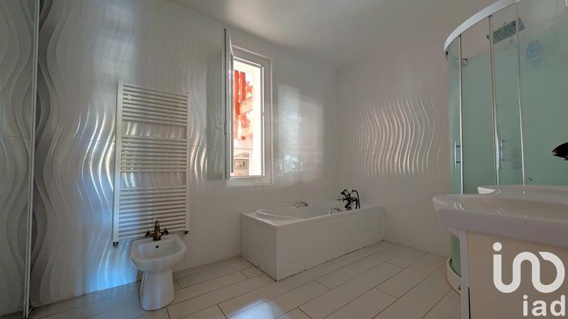 Maison de campagne - 400 m² - 6 pièces